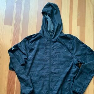 Vuori Mens Training Shell, size Large